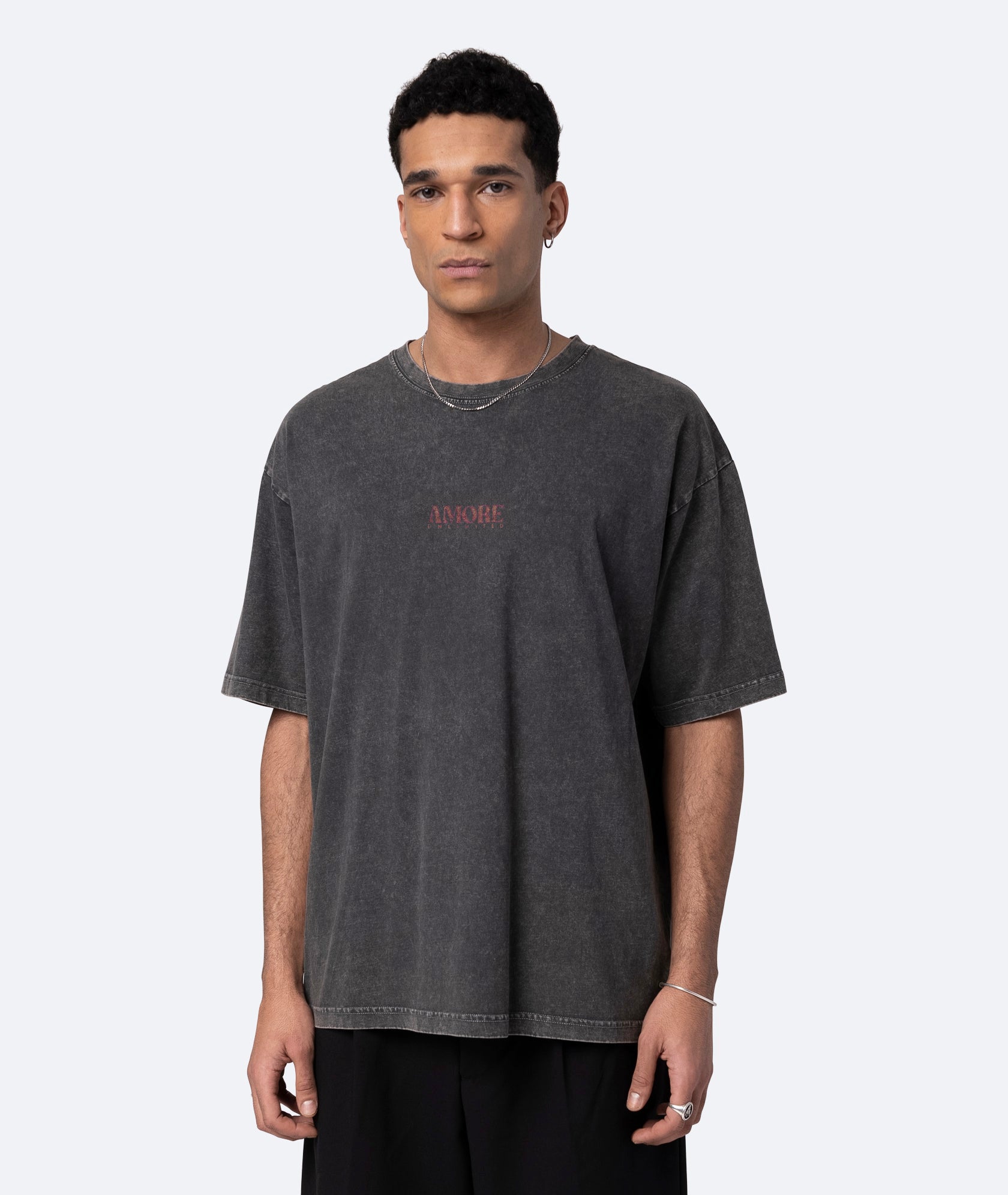 AMORE UNLTD. T-SHIRT - WASHED BLACK