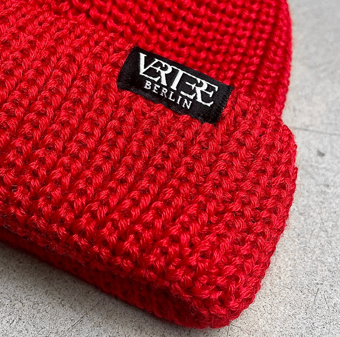 SHORT WOOL BEANIE FUSE - RED
